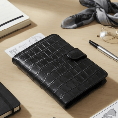 Porta Passaporte Feminino Couro Preto Voyage