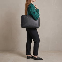 Bolsa Notebook Feminina Couro Preta Clarice | PRÉ-VENDA